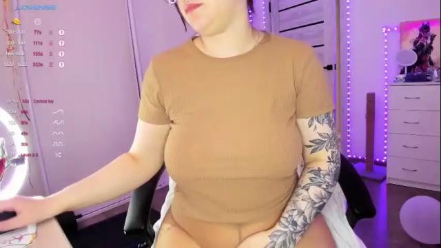 Image 3 of ophelia_mm Stream on Chaturbate on 8 days ago