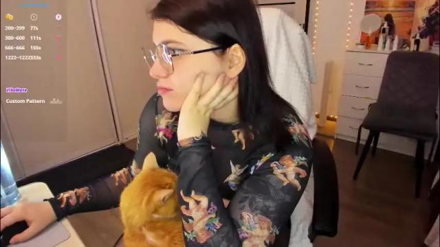 Image 3 of ophelia_mm Stream on Chaturbate on 5 days ago
