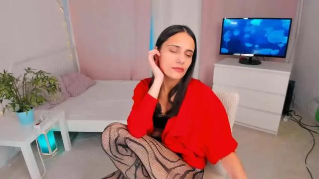 Image 8 of orfeya_one Stream on Chaturbate on 17 months ago
