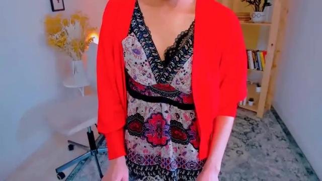 Image 12 of orfeya_one Stream on Chaturbate on 16 months ago