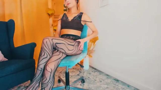Image 6 of orfeya_one Stream on Chaturbate on 16 months ago