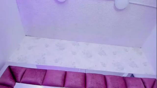 Image 8 of oriana_guzman Stream on Chaturbate on 1 month ago