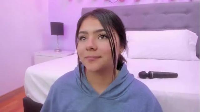 Image 10 of oriana_guzman Stream on Chaturbate on 1 month ago
