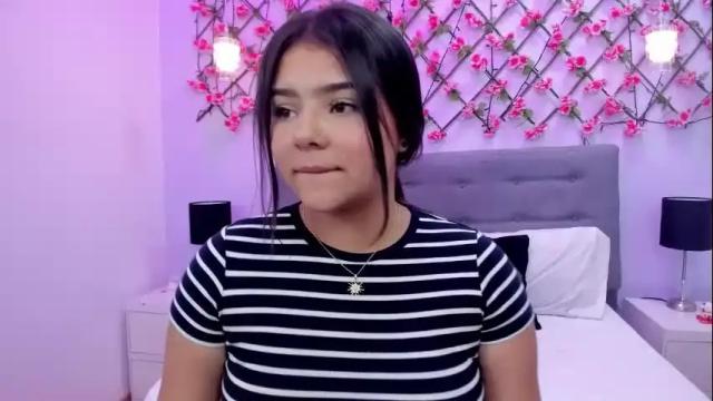 Image 10 of oriana_guzman Stream on Chaturbate on 1 month ago