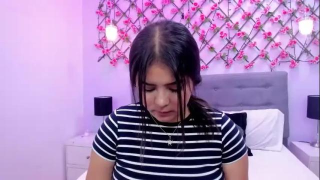 Image 11 of oriana_guzman Stream on Chaturbate on 1 month ago