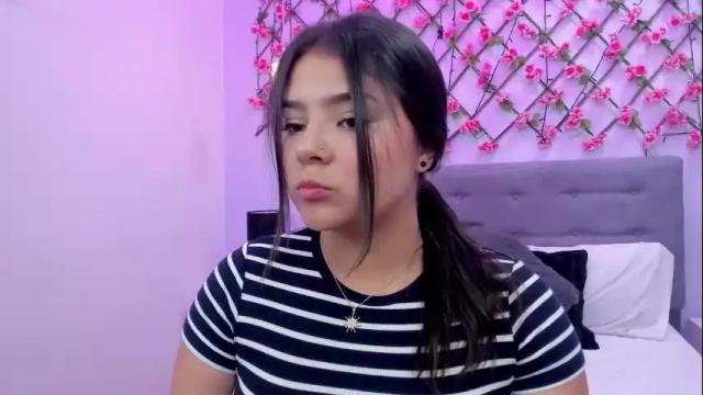 Image 3 of oriana_guzman Stream on Chaturbate on 1 month ago