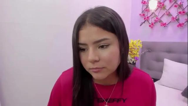 Image 12 of oriana_guzman Stream on Chaturbate on 3 days ago