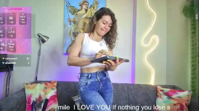 Image 11 of oriana_thomson2 Stream on Chaturbate on 27 days ago