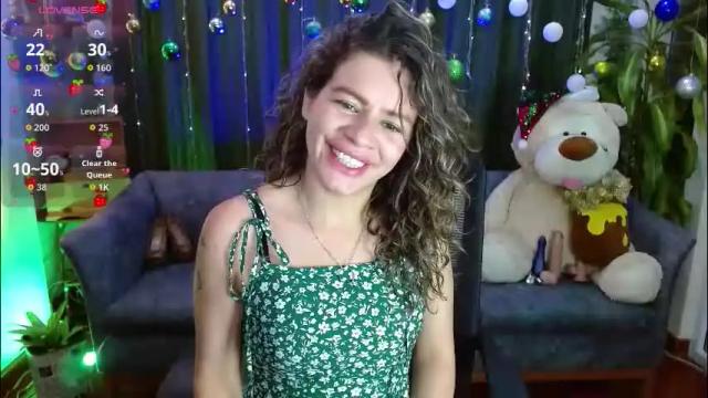 Image 3 of oriana_thomson2 Stream on Chaturbate on 1 month ago