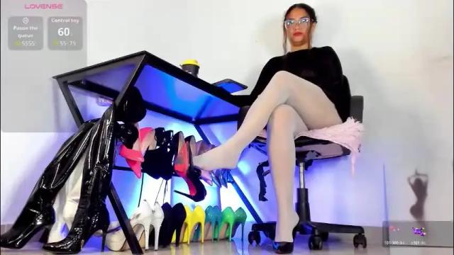 Image 11 of orianaflores Stream on Chaturbate on 2 months ago