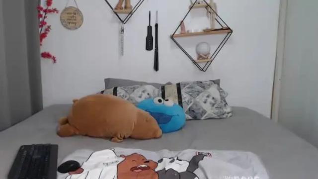 Image 3 of orimoreti Stream on Chaturbate on 16 months ago