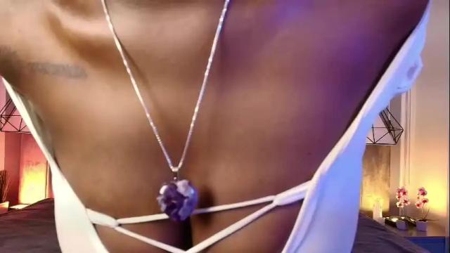 Image 3 of oshunnn Stream on Chaturbate on 1 month ago