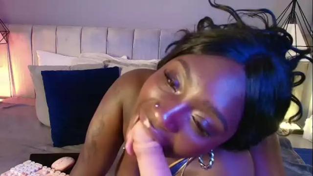 Image 10 of oshunnn Stream on Chaturbate on 10 days ago