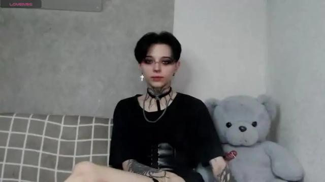 Image 10 of osminoga_96 Stream on Chaturbate on 16 months ago