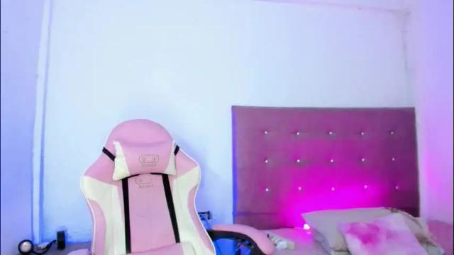 Image 4 of osoriomariaf Stream on Chaturbate on 2 months ago