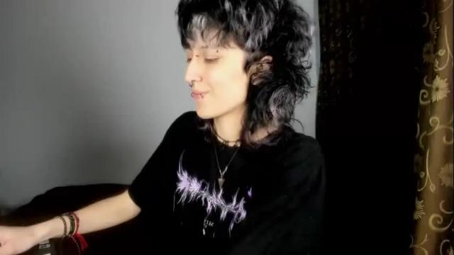 Image 3 of ottoyan_ Stream on Chaturbate on 1 month ago