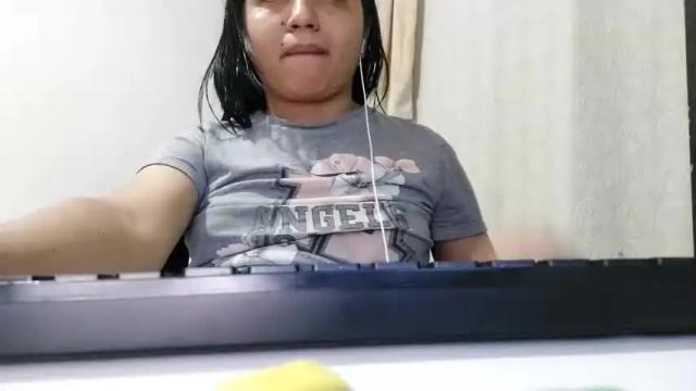 Image 2 of our_moon_95 Stream on Chaturbate on 18 months ago