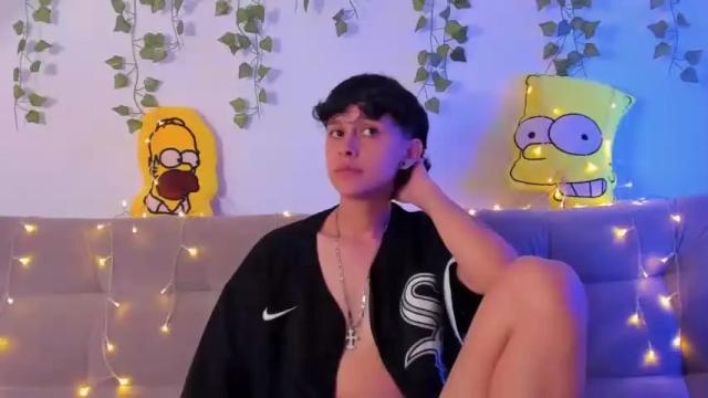 Image 10 of owenfoxx1 Stream on Chaturbate on 18 months ago