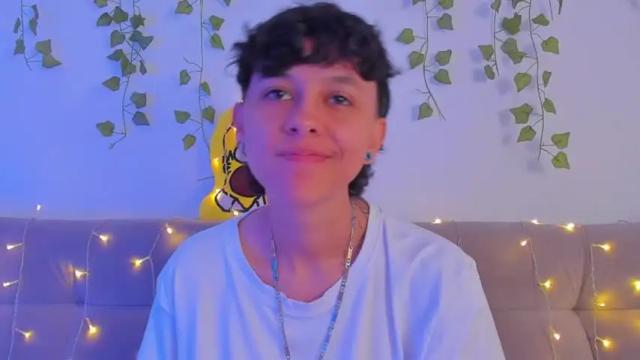 Image 12 of owenfoxx1 Stream on Chaturbate on 17 months ago