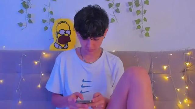 Image 7 of owenfoxx1 Stream on Chaturbate on 17 months ago
