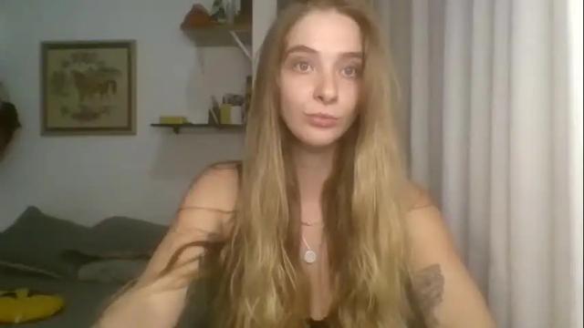 Image 6 of oxeniki14 Stream on Chaturbate on 11 days ago
