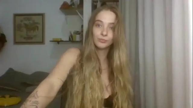 Image 7 of oxeniki14 Stream on Chaturbate on 11 days ago