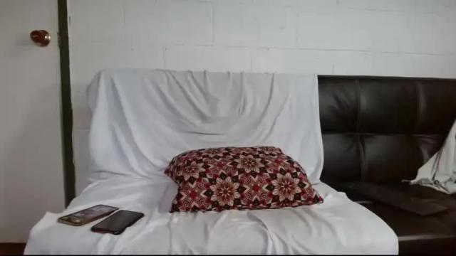 Image 7 of oxxy_jean Stream on Chaturbate on 15 months ago