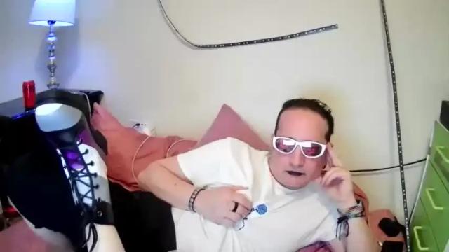 Image 2 of ozonenever Stream on Chaturbate on 17 months ago