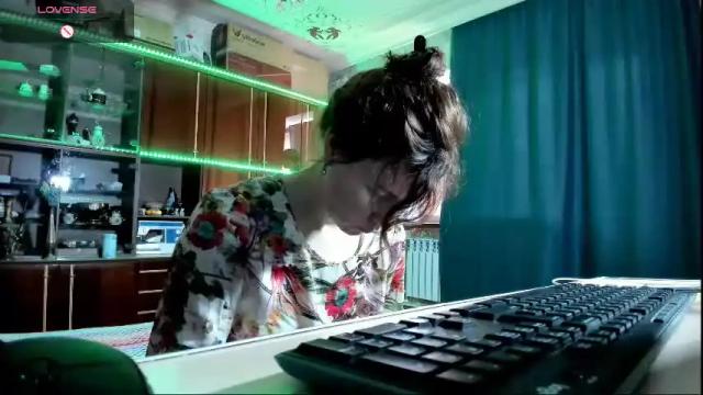 Image 12 of pa1e_pr1ncess Stream on Chaturbate on 1 month ago