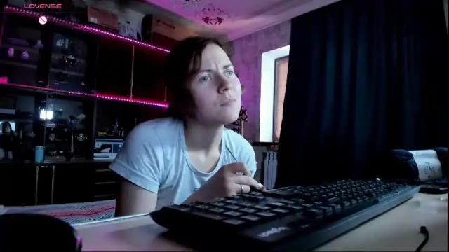 Image 10 of pa1e_pr1ncess Stream on Chaturbate on 1 month ago