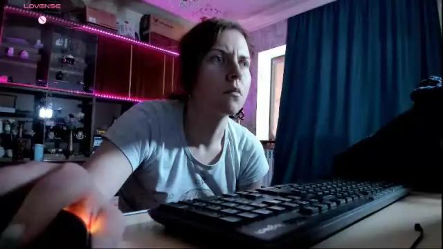 Image 2 of pa1e_pr1ncess Stream on Chaturbate on 1 month ago
