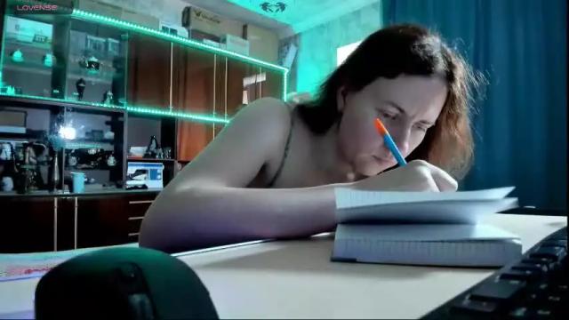 Image 12 of pa1e_pr1ncess Stream on Chaturbate on 1 month ago
