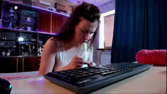 Image 10 of pa1e_pr1ncess Stream on Chaturbate on 1 month ago