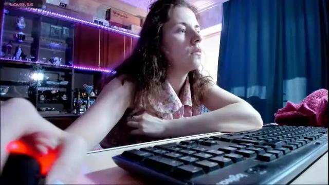 Image 3 of pa1e_pr1ncess Stream on Chaturbate on 20 days ago