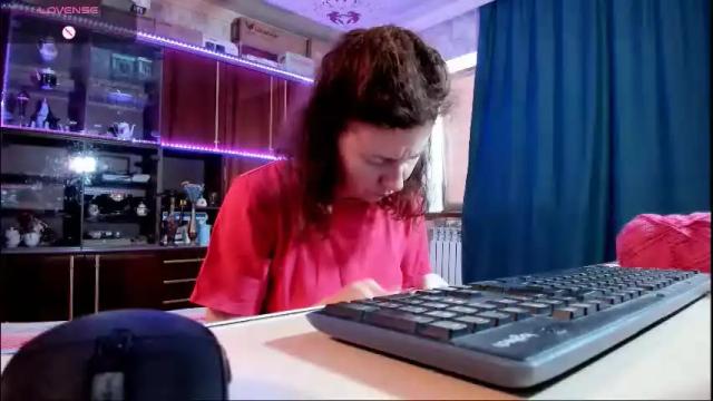 Image 4 of pa1e_pr1ncess Stream on Chaturbate on 19 days ago