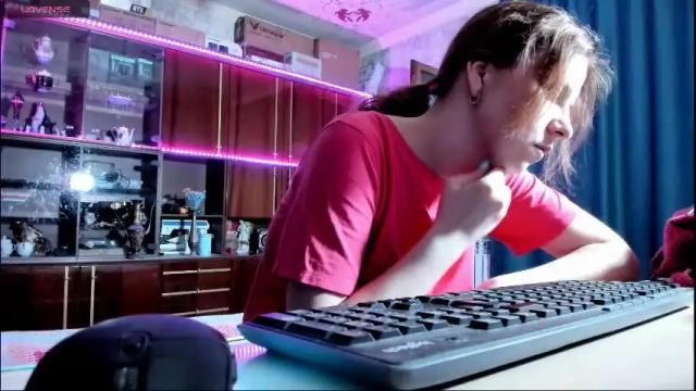 Image 2 of pa1e_pr1ncess Stream on Chaturbate on 7 days ago