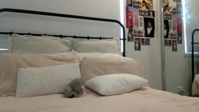 Thumbnail 1, paigeriellyyy's Stream at Chaturbate, 16 months ago