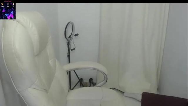 Image 12 of paiper_halliwey_ Stream on Chaturbate on 18 days ago