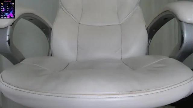 Image 3 of paiper_halliwey_ Stream on Chaturbate on 7 days ago