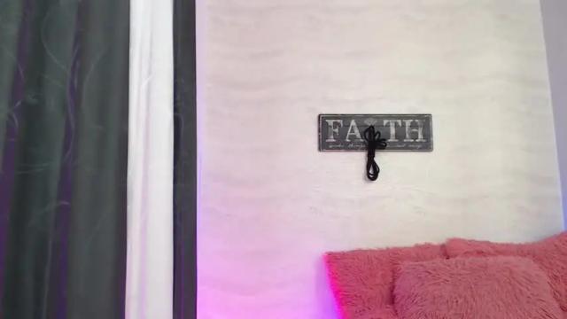 Image 3 of pamela_harris1 Stream on Chaturbate on 17 months ago