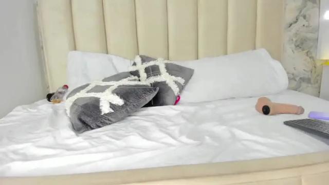 Image 10 of pamela_moreno Stream on Chaturbate on 13 months ago