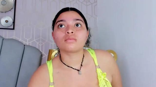 Image 4 of pamela_velez12 Stream on Chaturbate on 13 months ago