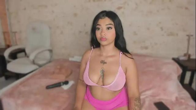 Image 2 of pamela_west Stream on Chaturbate on 9 days ago