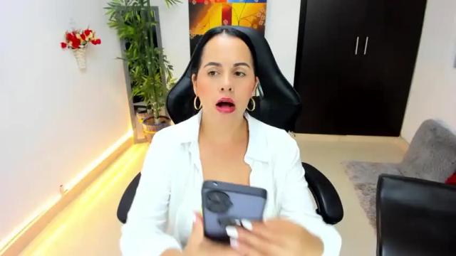 Image 3 of pamelajackson__ Stream on Chaturbate on 16 months ago