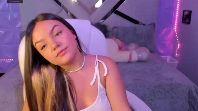 Thumbnail 1, pamellaa_'s Stream at Chaturbate, 19 months ago