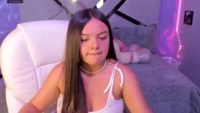Image 6 of pamellaa_ Stream on Chaturbate on 19 months ago
