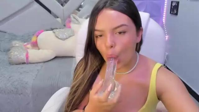 Image 4 of pamellaa_ Stream on Chaturbate on 19 months ago