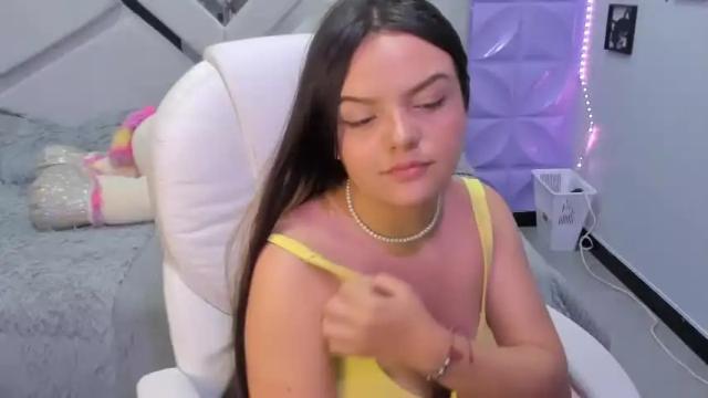 Image 8 of pamellaa_ Stream on Chaturbate on 19 months ago