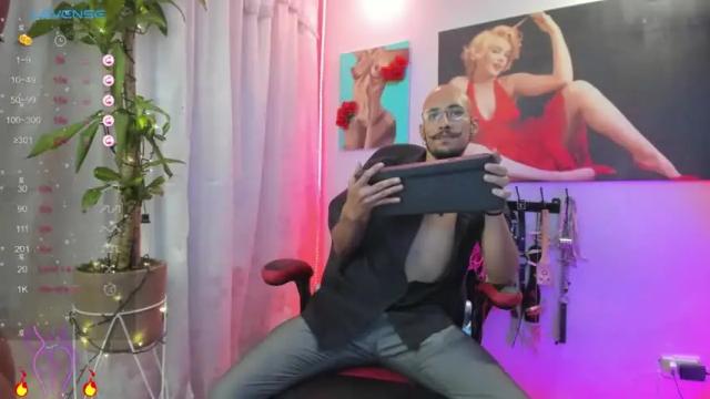 Image 8 of pandora_beker Stream on Chaturbate on 15 months ago