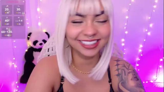 Image 3 of pandorabeker Stream on Chaturbate on 1 month ago